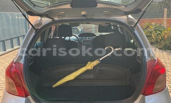 اشتري مستعمل Toyota Yaris Gris سيارة في Kigali في Rwanda اشتري مستعمل Toyota Yaris Gris سيارة في Kigali في Rwanda