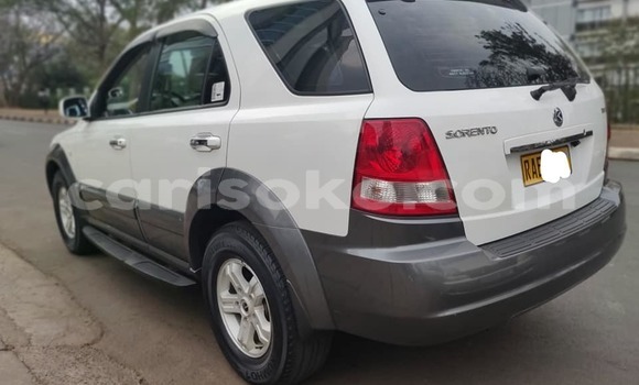 اشتري مستعمل Kia Sorento Blanc سيارة في Kigali في Rwanda اشتري مستعمل Kia Sorento Blanc سيارة في Kigali في Rwanda