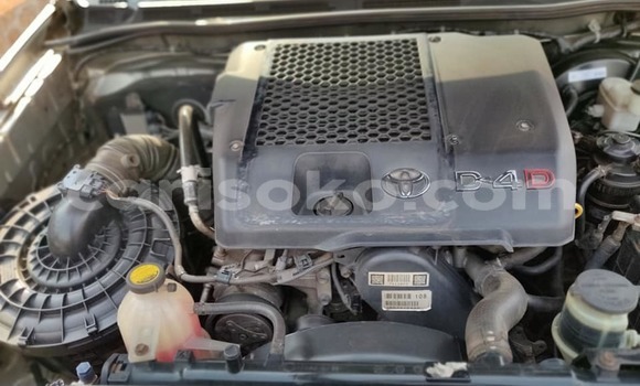 اشتري مستعمل Toyota Hilux Gris سيارة في Kigali في Rwanda اشتري مستعمل Toyota Hilux Gris سيارة في Kigali في Rwanda