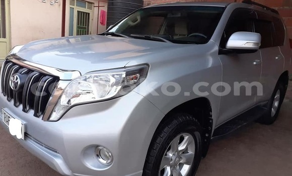اشتري مستعمل Toyota Land Cruiser Gris سيارة في Kigali في Rwanda اشتري مستعمل Toyota Land Cruiser Gris سيارة في Kigali في Rwanda