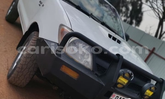 اشتري مستعمل Toyota Hilux Blanc سيارة في Kigali في Rwanda اشتري مستعمل Toyota Hilux Blanc سيارة في Kigali في Rwanda