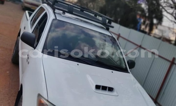 اشتري مستعمل Toyota Hilux Blanc سيارة في Kigali في Rwanda اشتري مستعمل Toyota Hilux Blanc سيارة في Kigali في Rwanda