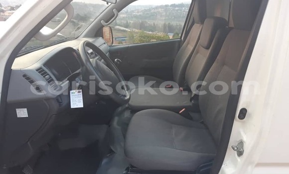 اشتري مستعمل Toyota Hiace Blanc سيارة في Kigali في Rwanda اشتري مستعمل Toyota Hiace Blanc سيارة في Kigali في Rwanda