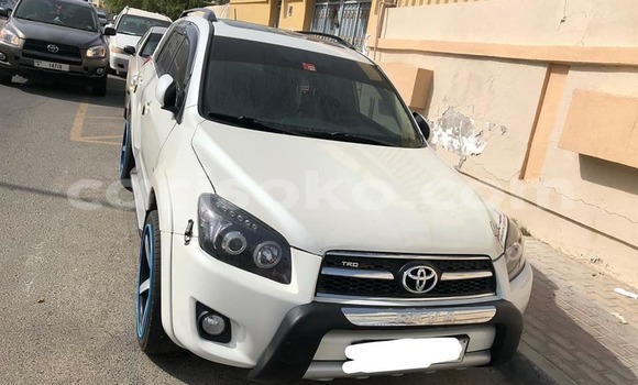 اشتري مستعمل Toyota RAV4 Blanc سيارة في Kigali في Rwanda اشتري مستعمل Toyota RAV4 Blanc سيارة في Kigali في Rwanda