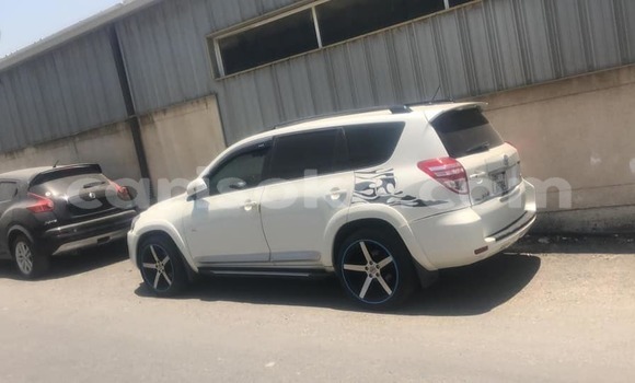 اشتري مستعمل Toyota RAV4 Blanc سيارة في Kigali في Rwanda اشتري مستعمل Toyota RAV4 Blanc سيارة في Kigali في Rwanda