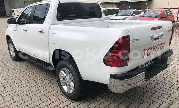 Acheter Occasion Voiture Toyota Hilux Blanc à Gicumbi, Rwanda Acheter Occasion Voiture Toyota Hilux Blanc à Gicumbi, Rwanda