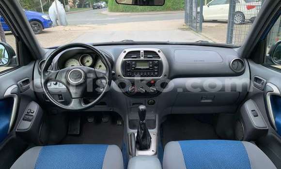 Sayi Na hannu Toyota RAV4 Bleu Mota in Gicumbi a Rwanda Sayi Na hannu Toyota RAV4 Bleu Mota in Gicumbi a Rwanda