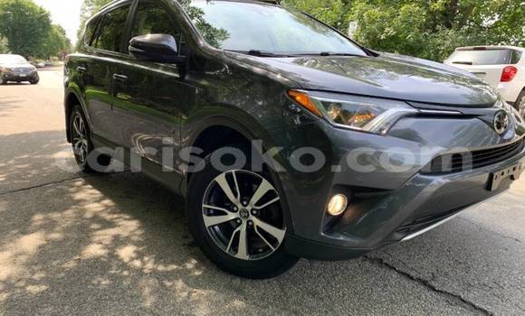 Sayi Na hannu Toyota RAV4 Beige Mota in Gicumbi a Rwanda Sayi Na hannu Toyota RAV4 Beige Mota in Gicumbi a Rwanda