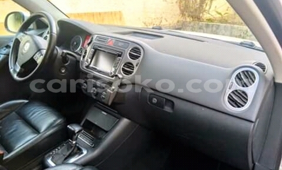 Sayi Na hannu Volkswagen Tiguan Gris Mota in Kigali a Rwanda Sayi Na hannu Volkswagen Tiguan Gris Mota in Kigali a Rwanda