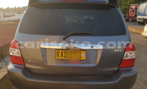 Sayi Na hannu Toyota Highlander Bleu Mota in Kigali a Rwanda Sayi Na hannu Toyota Highlander Bleu Mota in Kigali a Rwanda