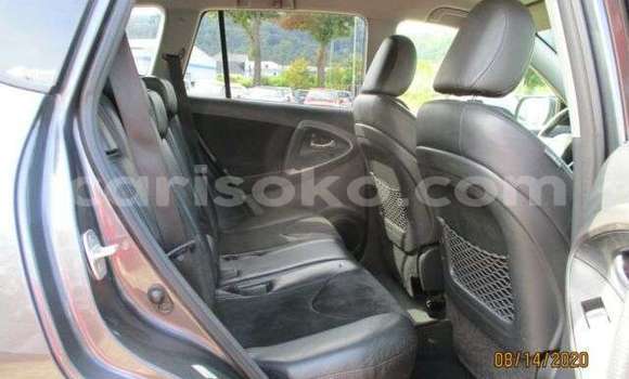 اشتري مستعمل Toyota RAV4 Beige سيارة في Gicumbi في Rwanda اشتري مستعمل Toyota RAV4 Beige سيارة في Gicumbi في Rwanda