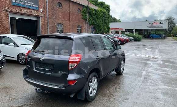 Sayi Na hannu Toyota RAV4 Beige Mota in Gicumbi a Rwanda Sayi Na hannu Toyota RAV4 Beige Mota in Gicumbi a Rwanda