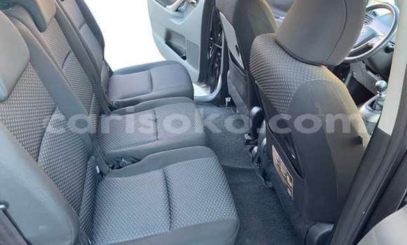 اشتري مستعمل Toyota Corolla Verso Beige سيارة في Gicumbi في Rwanda اشتري مستعمل Toyota Corolla Verso Beige سيارة في Gicumbi في Rwanda