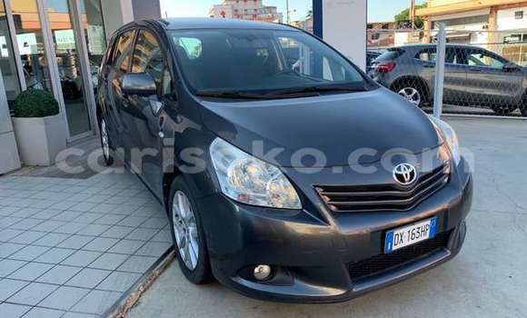 اشتري مستعمل Toyota Corolla Verso Beige سيارة في Gicumbi في Rwanda اشتري مستعمل Toyota Corolla Verso Beige سيارة في Gicumbi في Rwanda
