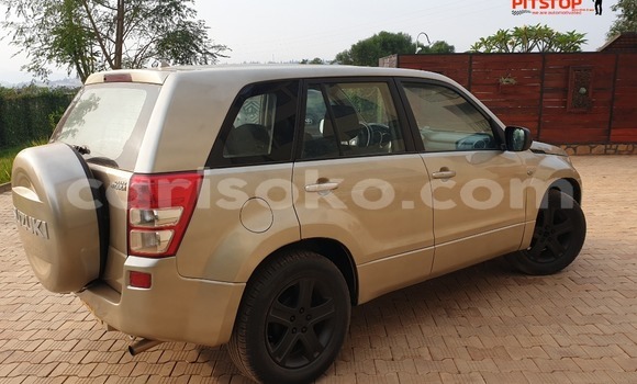 Sayi Na hannu Suzuki Grand Vitara Marron Mota in Kigali a Rwanda Sayi Na hannu Suzuki Grand Vitara Marron Mota in Kigali a Rwanda