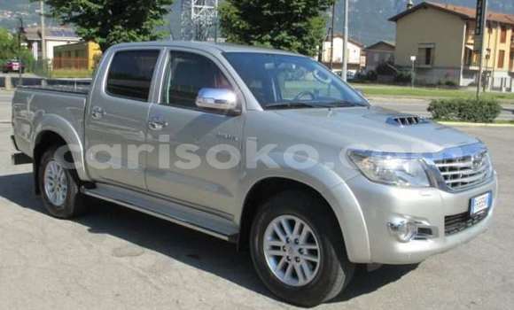 Buy Used Toyota Hilux Silver Car in Gicumbi in Rwanda Buy Used Toyota Hilux Silver Car in Gicumbi in Rwanda