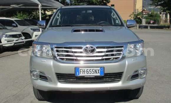 Buy Used Toyota Hilux Silver Car in Gicumbi in Rwanda Buy Used Toyota Hilux Silver Car in Gicumbi in Rwanda