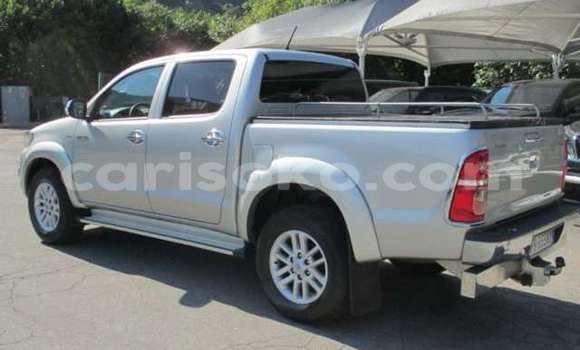 Buy Used Toyota Hilux Silver Car in Gicumbi in Rwanda Buy Used Toyota Hilux Silver Car in Gicumbi in Rwanda