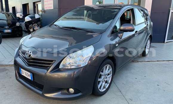 اشتري مستعمل Toyota Corolla Verso Noir سيارة في Gicumbi في Rwanda اشتري مستعمل Toyota Corolla Verso Noir سيارة في Gicumbi في Rwanda