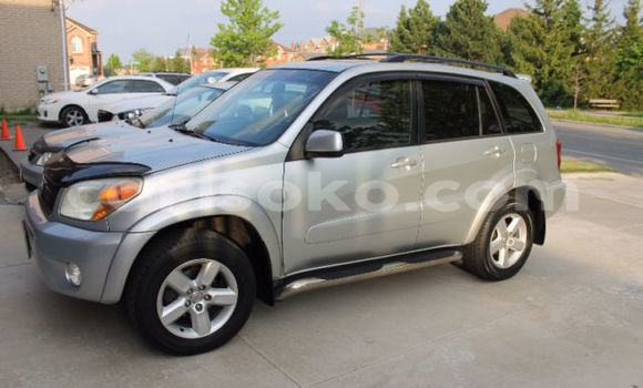 Acheter Occasion Voiture Toyota RAV4 Noir à Gicumbi, Rwanda Acheter Occasion Voiture Toyota RAV4 Noir à Gicumbi, Rwanda