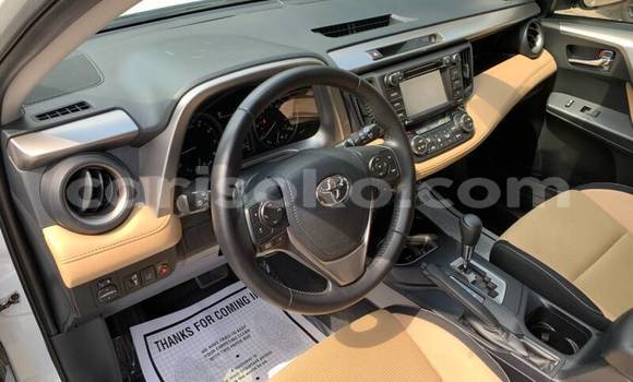 Buy Used Toyota RAV4 White Car in Gicumbi in Rwanda Buy Used Toyota RAV4 White Car in Gicumbi in Rwanda