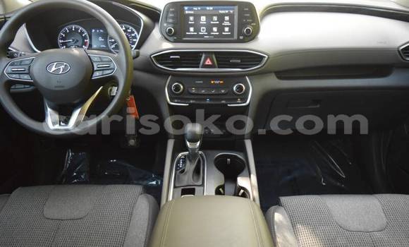 Buy Used Hyundai Santa Fe Beige Car in Gicumbi in Rwanda Buy Used Hyundai Santa Fe Beige Car in Gicumbi in Rwanda
