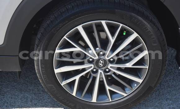 Buy Used Hyundai Tucson Beige Car in Gicumbi in Rwanda Buy Used Hyundai Tucson Beige Car in Gicumbi in Rwanda