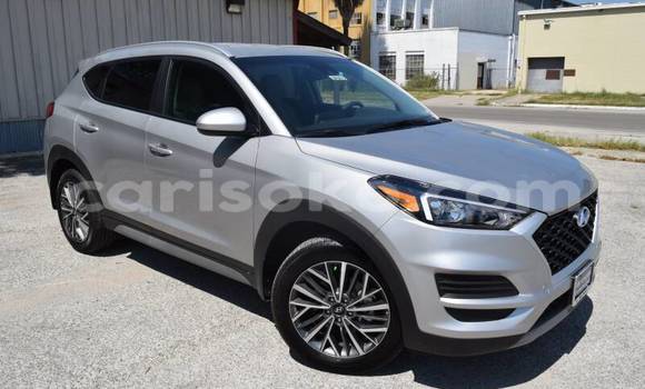 Buy Used Hyundai Tucson Beige Car in Gicumbi in Rwanda Buy Used Hyundai Tucson Beige Car in Gicumbi in Rwanda