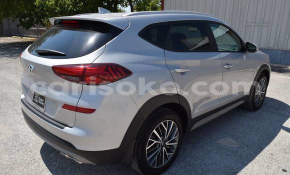 Buy Used Hyundai Tucson Beige Car in Gicumbi in Rwanda Buy Used Hyundai Tucson Beige Car in Gicumbi in Rwanda