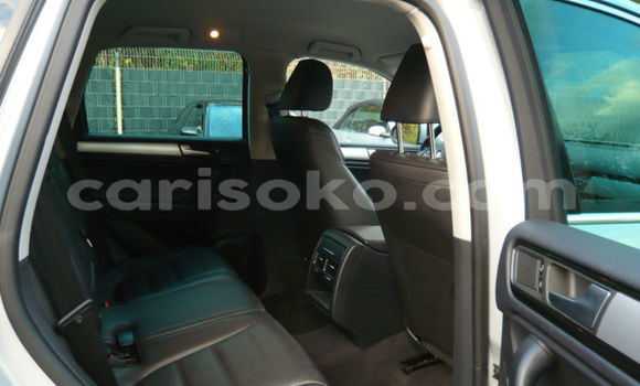 Sayi Imported Volkswagen Touareg Gris Mota in Bokwango a Rwanda Sayi Imported Volkswagen Touareg Gris Mota in Bokwango a Rwanda