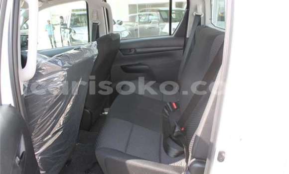 Buy Used Toyota Hilux White Car in Gicumbi in Rwanda Buy Used Toyota Hilux White Car in Gicumbi in Rwanda
