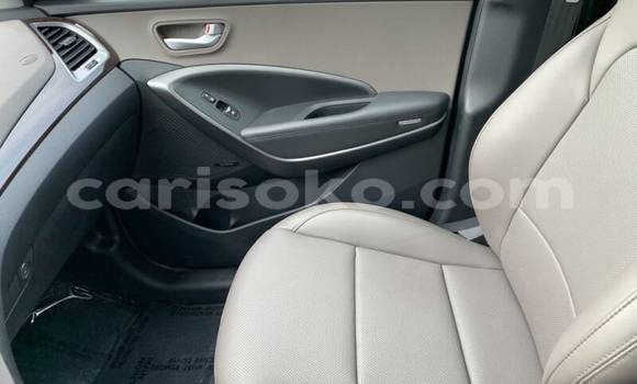 Buy Used Hyundai Santa Fe White Car in Gicumbi in Rwanda Buy Used Hyundai Santa Fe White Car in Gicumbi in Rwanda