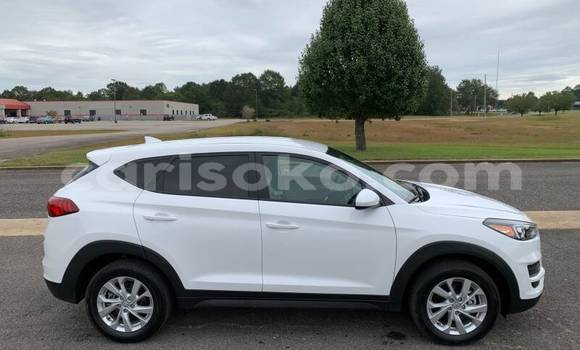 Buy Import Hyundai Tucson White Car in Gicumbi in Rwanda Buy Import Hyundai Tucson White Car in Gicumbi in Rwanda