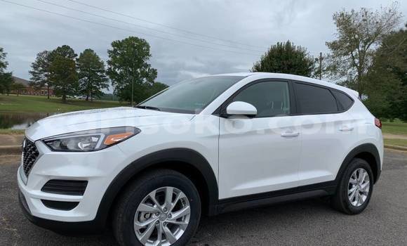 Buy Import Hyundai Tucson White Car in Gicumbi in Rwanda Buy Import Hyundai Tucson White Car in Gicumbi in Rwanda