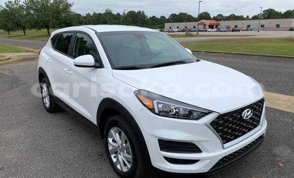 Buy Import Hyundai Tucson White Car in Gicumbi in Rwanda Buy Import Hyundai Tucson White Car in Gicumbi in Rwanda