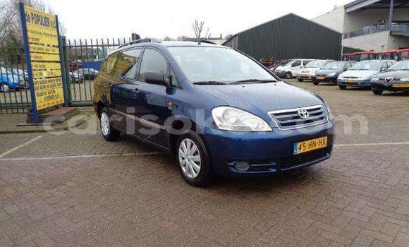 Buy Import Toyota Avensis Verso Blue Car in Gicumbi in Rwanda Buy Import Toyota Avensis Verso Blue Car in Gicumbi in Rwanda