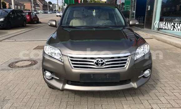 Sayi Na hannu Toyota RAV4 Marron Mota in Gicumbi a Rwanda Sayi Na hannu Toyota RAV4 Marron Mota in Gicumbi a Rwanda