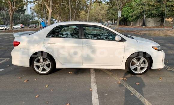 اشتري مستعمل Toyota Corolla Blanc سيارة في Gicumbi في Rwanda اشتري مستعمل Toyota Corolla Blanc سيارة في Gicumbi في Rwanda