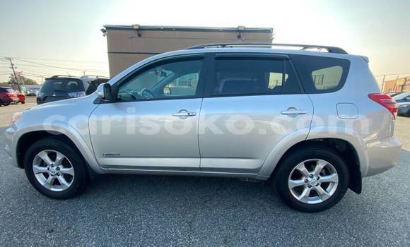 Buy Used Toyota RAV4 Silver Car in Gicumbi in Rwanda Buy Used Toyota RAV4 Silver Car in Gicumbi in Rwanda