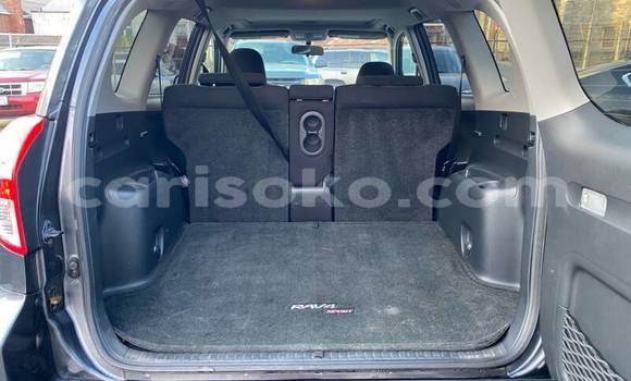 Sayi Na hannu Toyota RAV4 Beige Mota in Gicumbi a Rwanda Sayi Na hannu Toyota RAV4 Beige Mota in Gicumbi a Rwanda