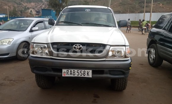 Sayi Na hannu Toyota Pickup Blanc Mota in Kigali a Rwanda Sayi Na hannu Toyota Pickup Blanc Mota in Kigali a Rwanda