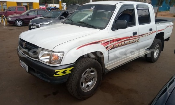 Sayi Na hannu Toyota Pickup Blanc Mota in Kigali a Rwanda Sayi Na hannu Toyota Pickup Blanc Mota in Kigali a Rwanda