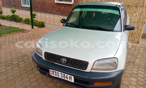 Sayi Na hannu Toyota RAV4 Gris Mota in Kigali a Rwanda Sayi Na hannu Toyota RAV4 Gris Mota in Kigali a Rwanda