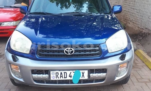 Sayi Na hannu Toyota RAV4 Bleu Mota in Kigali a Rwanda Sayi Na hannu Toyota RAV4 Bleu Mota in Kigali a Rwanda