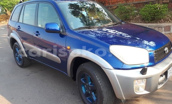 Sayi Na hannu Toyota RAV4 Bleu Mota in Kigali a Rwanda Sayi Na hannu Toyota RAV4 Bleu Mota in Kigali a Rwanda