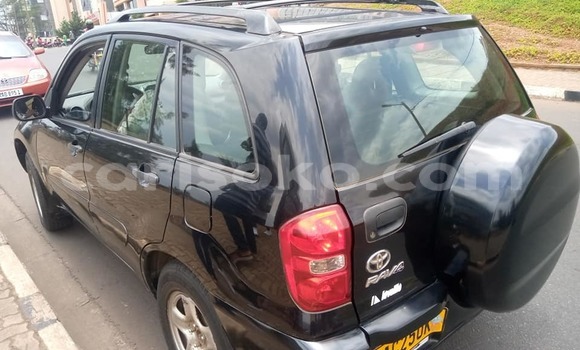 Sayi Na hannu Toyota RAV4 Noir Mota in Kigali a Rwanda Sayi Na hannu Toyota RAV4 Noir Mota in Kigali a Rwanda