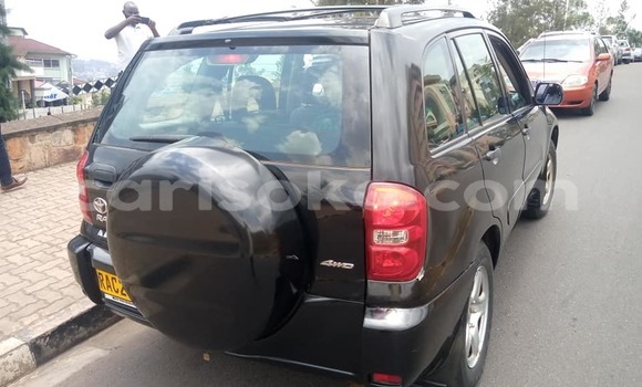 Sayi Na hannu Toyota RAV4 Noir Mota in Kigali a Rwanda Sayi Na hannu Toyota RAV4 Noir Mota in Kigali a Rwanda
