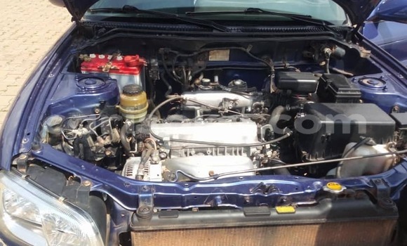 Sayi Na hannu Toyota RAV4 Bleu Mota in Kigali a Rwanda Sayi Na hannu Toyota RAV4 Bleu Mota in Kigali a Rwanda