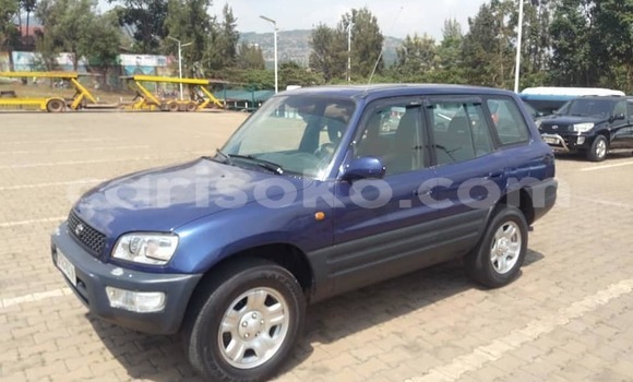 Sayi Na hannu Toyota RAV4 Bleu Mota in Kigali a Rwanda Sayi Na hannu Toyota RAV4 Bleu Mota in Kigali a Rwanda