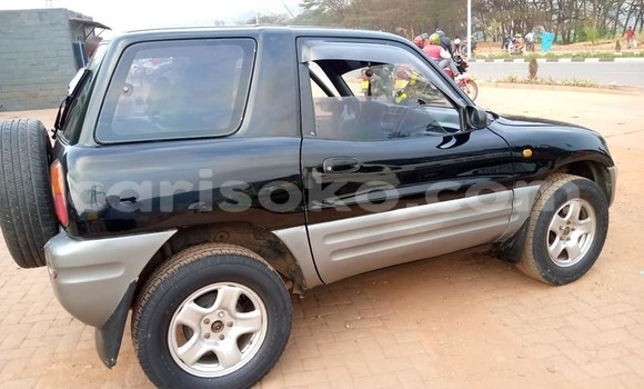 Sayi Na hannu Toyota RAV4 Noir Mota in Kigali a Rwanda Sayi Na hannu Toyota RAV4 Noir Mota in Kigali a Rwanda